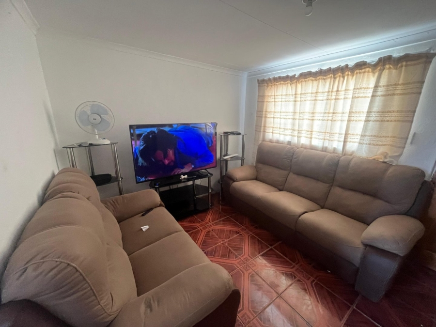 2 Bedroom Property for Sale in Kwazakhele Eastern Cape